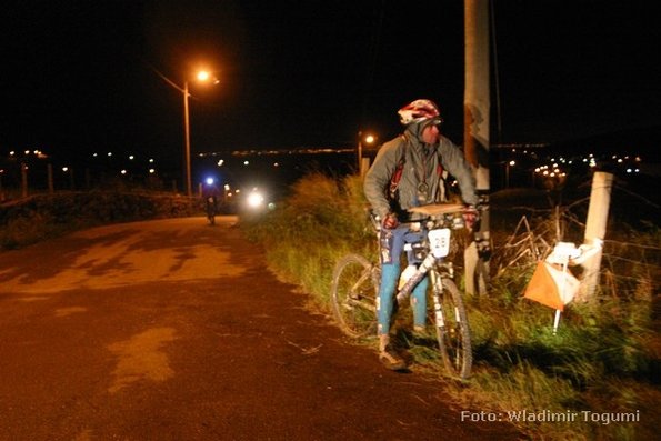 est06_et6_bttnoct_4748_wt